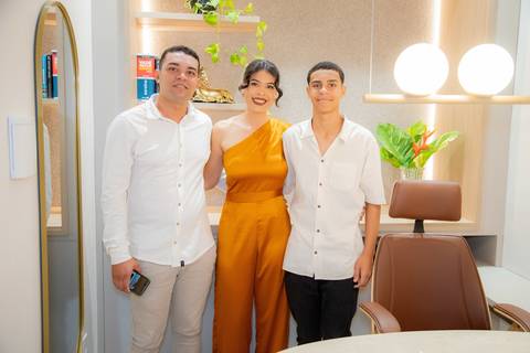 Inauguração da LP Advocacia Imobiliária e de Sucessões, um marco na vida da Dra. Laiza Paiva, inspirada no legado de seu avô João Paiva.
Inauguração da LP Advocacia Imobiliária e de Sucessões, um marco na vida da Dra. Laiza Paiva, inspirada no legado de 
'