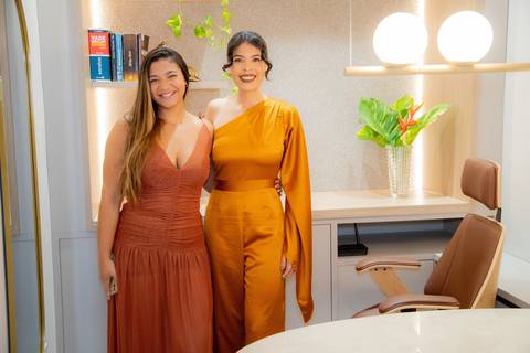 Fotografia de um marco: Dra. Laiza inaugura sua advocacia em Praia do Forte, dedicada à área imobiliária e sucessória.

'