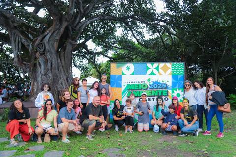 escola bilíngue em Praia do Forte educação premium Bahia Villa Global Education melhores escolas da Linha Verde onde matricular meu filho em Praia do Forte Castelo Garcia D’Ávila eventos plantio de ipê e pau-brasil escolas com foco fotografo praia '