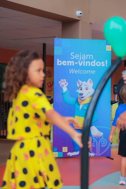 escola bilíngue em Praia do Forte educação premium Bahia Villa Global Education melhores escolas da Linha Verde onde matricular meu filho em Praia do Forte Castelo Garcia D’Ávila eventos plantio de ipê e pau-brasil escolas com foco ambiental na Bahia mora'