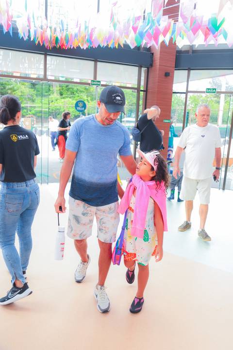 escola bilíngue em Praia do Forte educação premium Bahia Villa Global Education melhores escolas da Linha Verde onde matricular meu filho em Praia do Forte Castelo Garcia D’Ávila eventos plantio de ipê e pau-brasil escolas com foco ambiental na Bahia mora'