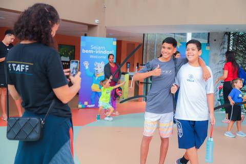 escola bilíngue em Praia do Forte educação premium Bahia Villa Global Education melhores escolas da Linha Verde onde matricular meu filho em Praia do Forte Castelo Garcia D’Ávila eventos plantio de ipê e pau-brasil escolas com foco ambiental na Bahia mora'