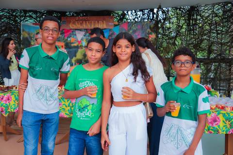 escola bilíngue em Praia do Forte educação premium Bahia Villa Global Education melhores escolas da Linha Verde onde matricular meu filho em Praia do Forte Castelo Garcia D’Ávila eventos plantio de ipê e pau-brasil escolas com foco ambiental na Bahia mora'