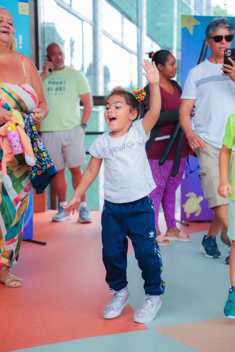 escola bilíngue em Praia do Forte educação premium Bahia Villa Global Education melhores escolas da Linha Verde onde matricular meu filho em Praia do Forte Castelo Garcia D’Ávila eventos plantio de ipê e pau-brasil escolas com foco fotografo praia '