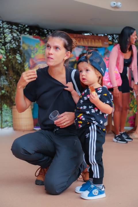 escola bilíngue em Praia do Forte educação premium Bahia Villa Global Education melhores escolas da Linha Verde onde matricular meu filho em Praia do Forte Castelo Garcia D’Ávila eventos plantio de ipê e pau-brasil escolas com foco fotografo praia '