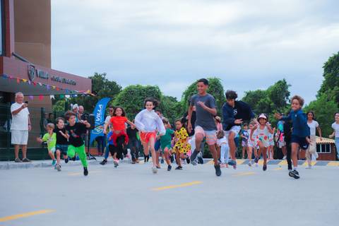 escola bilíngue em Praia do Forte educação premium Bahia Villa Global Education melhores escolas da Linha Verde onde matricular meu filho em Praia do Forte Castelo Garcia D’Ávila eventos plantio de ipê e pau-brasil escolas com foco fotografo praia '