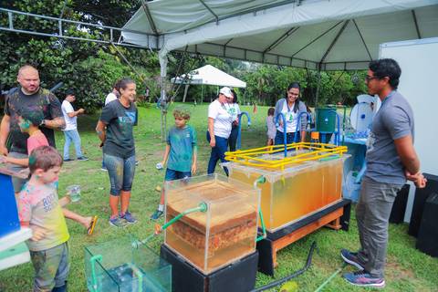 escola bilíngue em Praia do Forte educação premium Bahia Villa Global Education melhores escolas da Linha Verde onde matricular meu filho em Praia do Forte Castelo Garcia D’Ávila eventos plantio de ipê e pau-brasil escolas com foco fotografo praia '