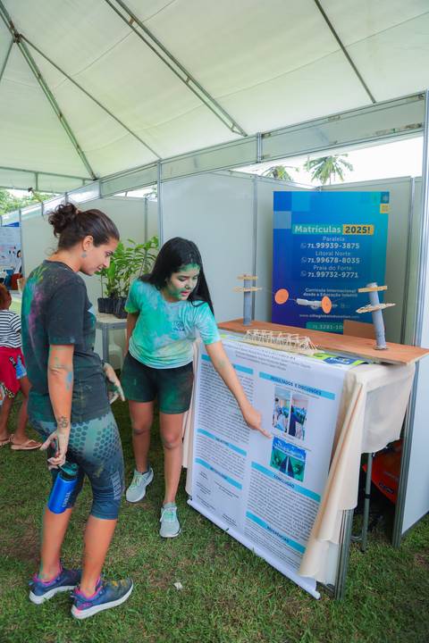 escola bilíngue em Praia do Forte educação premium Bahia Villa Global Education melhores escolas da Linha Verde onde matricular meu filho em Praia do Forte Castelo Garcia D’Ávila eventos plantio de ipê e pau-brasil escolas com foco fotografo praia '