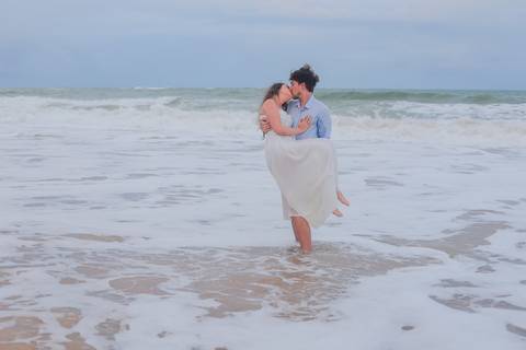 Fotógrafo especializado em casamento na Bahia. Captando instantes de amor verdadeiro, com luz, leveza e entrega.'