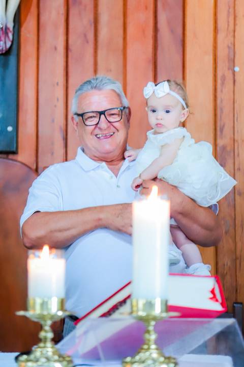 Experiência religiosa e turística registrada em ensaio fotográfico com cenário entre o Iberostar Bahia e a vila da Praia do Forte.'