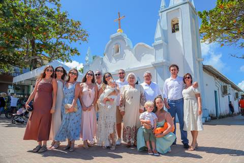Registro do batizado de Catarina na Igreja São Francisco de Assis em Praia do Forte, feito pelo fotógrafo Waldyr Lantyer.'