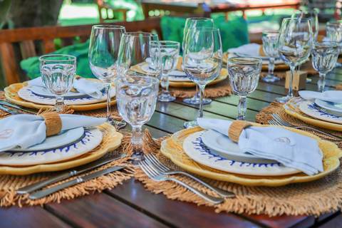 Bebê Catarina sendo apresentada no altar da Igreja São Francisco de Assis, em ensaio conduzido por Waldyr Lantyer.'