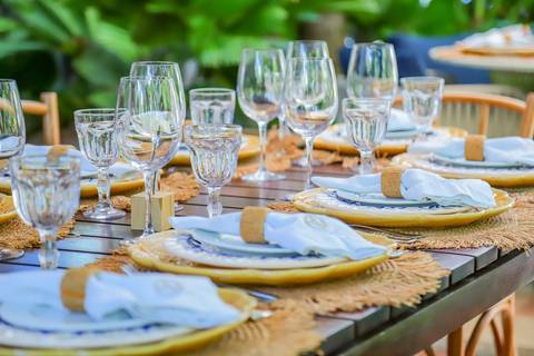 Bebê Catarina sendo apresentada no altar da Igreja São Francisco de Assis, em ensaio conduzido por Waldyr Lantyer.'