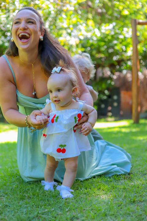 Detalhes da decoração e do ambiente da pousada onde aconteceu a comemoração do batismo.

'