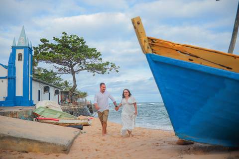 O pré-casamento em Praia do Forte Grand Palladium Imbassaí é perfeito para casais que sonham com fotos românticas. A energia do lugar e o pôr do sol tornam cada clique inesquecível.'