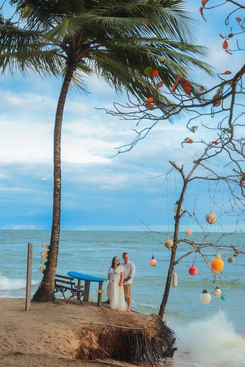 Minha paixão é a fotografia em Praia do Forte-BA. Cada ensaio se torna uma oportunidade de transformar momentos em memórias, com o mar e o sol como aliados perfeitos.'