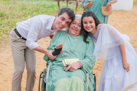 O Iberostar Selection Praia do Forte, com sua beleza natural e estrutura à beira-mar, é o cenário perfeito para casamentos e elopements românticos.'