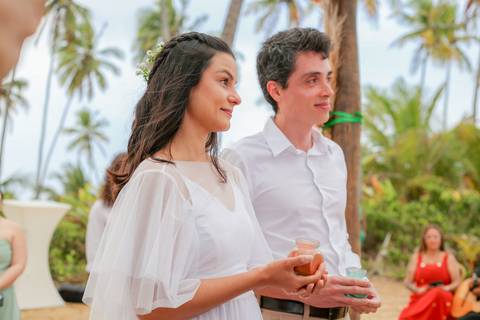 Mariana e Luiz transformaram um simples casamento civil em um momento inesquecível, repleto de emoção, natureza e poesia.'