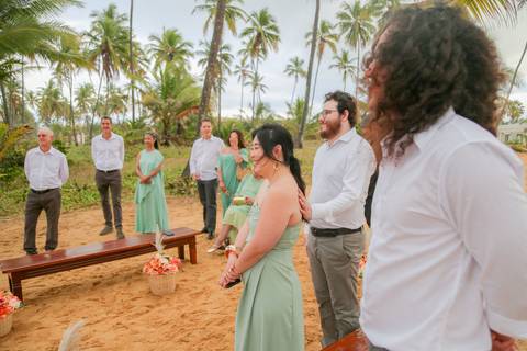 Mariana e Luiz transformaram um simples casamento civil em um momento inesquecível, repleto de emoção, natureza e poesia.'