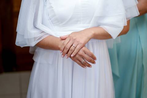 Casamento civil de Mariana e Luiz no Iberostar Selection Praia do Forte — uma celebração íntima, com o pé na areia, o som do mar e o amor como protagonista.'