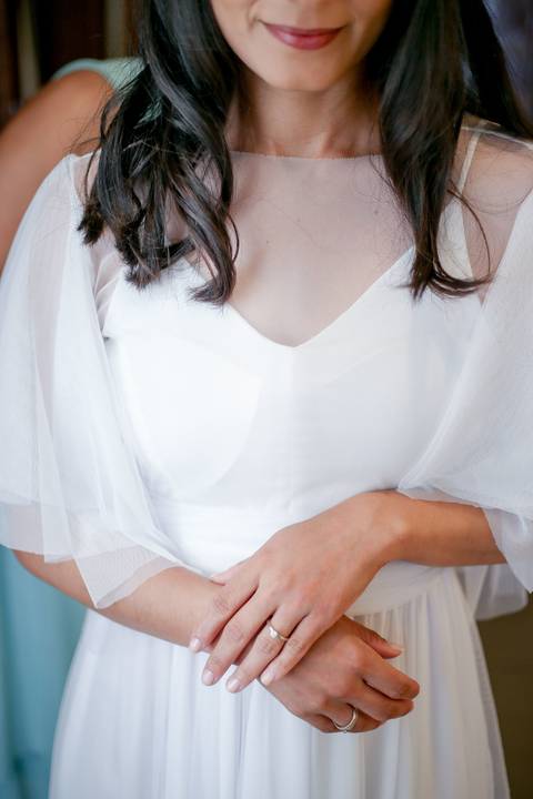 Um elopement wedding na Bahia, entre o sol e a chuva, mostrando que o verdadeiro amor não depende do clima, mas da conexão entre dois corações.'