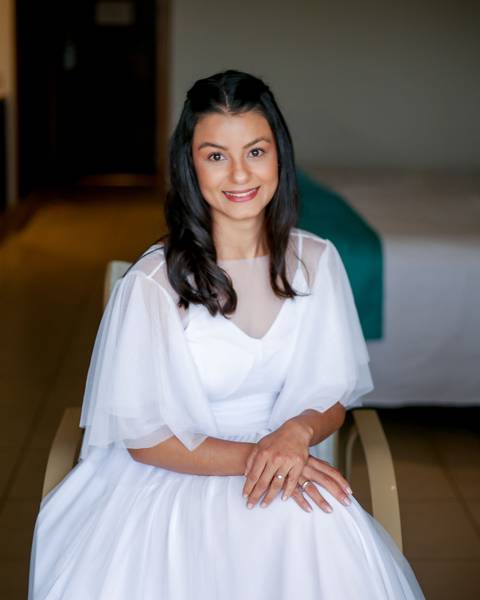 Um elopement wedding na Bahia, entre o sol e a chuva, mostrando que o verdadeiro amor não depende do clima, mas da conexão entre dois corações.'