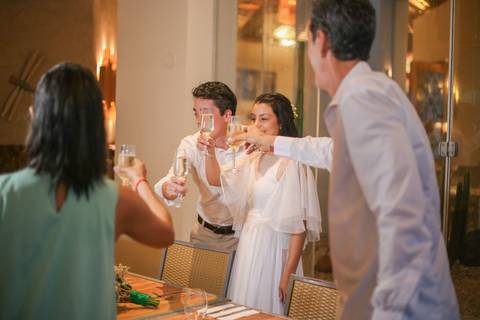 Este casamento civil no Iberostar é inspiração para noivas que sonham com uma cerimônia intimista, elegante e conectada à natureza.'