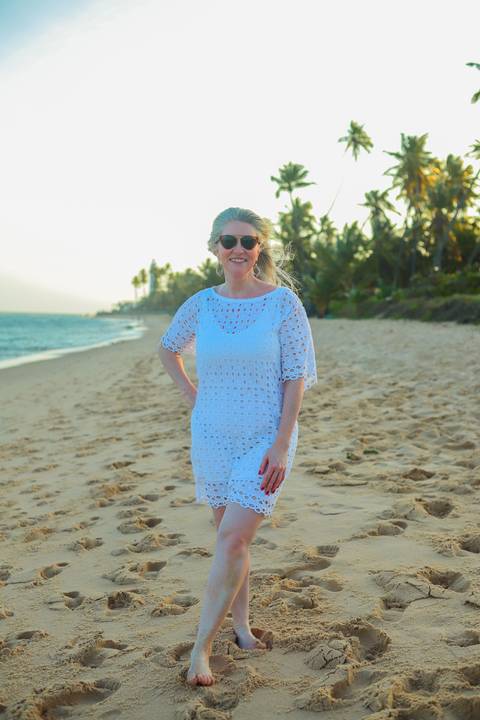 Fotógrafo Waldyr Lantyer registra grupo de amigas em ensaio descontraído em Praia do Forte, Bahia. Fotos espontâneas e cheias de emoção.'