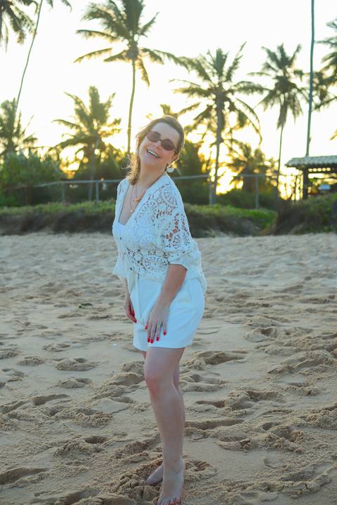 O que fazer em Praia do Forte: ensaio fotográfico entre amigas. Fotografia por Waldyr Lantyer, perfeita para eternizar viagens e memórias.'