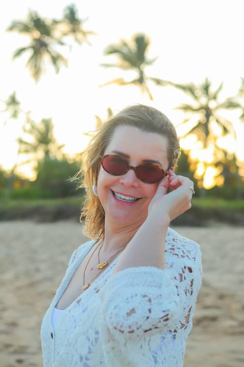 O que fazer em Praia do Forte: ensaio fotográfico entre amigas. Fotografia por Waldyr Lantyer, perfeita para eternizar viagens e memórias.'