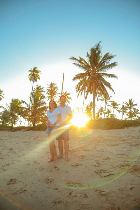 Vivencie essa experiência. Traga sua família para viver um ensaio fotográfico em Praia do Forte, onde cada imagem reflete amor, leveza e gratidão.'
