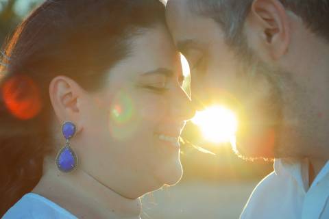 Entre as melhores experiências em Praia do Forte-BA está viver um ensaio fotográfico em família. Uma forma encantadora de celebrar o amor e levar para casa lembranças eternas.'