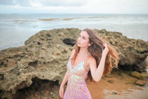 Waldyr Lantyer registrando histórias reais em um dos cenários mais lindos da Bahia.

Fotografar ao entardecer é parte essencial do que fazer em Praia do Forte.'