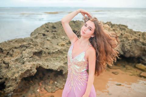 Waldyr Lantyer registrando histórias reais em um dos cenários mais lindos da Bahia.

Fotografar ao entardecer é parte essencial do que fazer em Praia do Forte.'