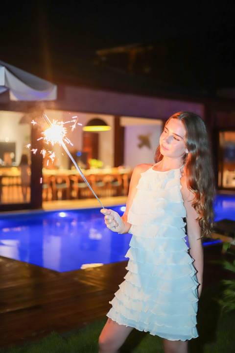 Fotos ao pôr do sol na Praia do Forte, um dos momentos mais especiais do que fazer no destino.

Ensaio de debutante com espontaneidade e sentimento, assinado por Waldyr Lantyer.'