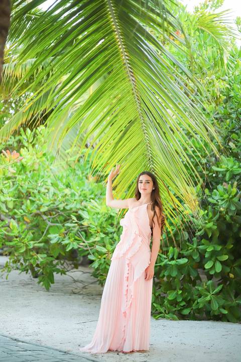 ensaio 15 anos na praia, fotógrafo Praia do Forte, fotos ao pôr do sol, fotografia intimista, fotos em família, fotografia emocional, ensaio feminino, fotógrafo profissional Bahia, storytelling fotográfico, álbum impresso, fotografia afetiva'