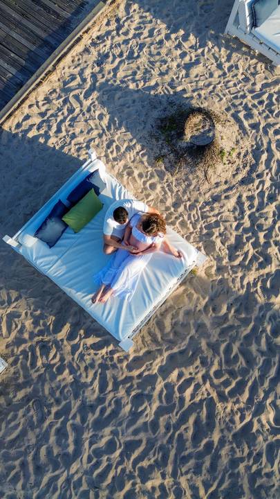 Finalizando o dia com a alma lavada e o cartão cheio de amor. À espera de Clara, registramos o renascimento da família de Nayara e Gabriel no pôr do sol. #FotografoGestante #GrandPalladium #Imbassai #PraiaDoForte #Bahia #WaldyrLantyerSEO'