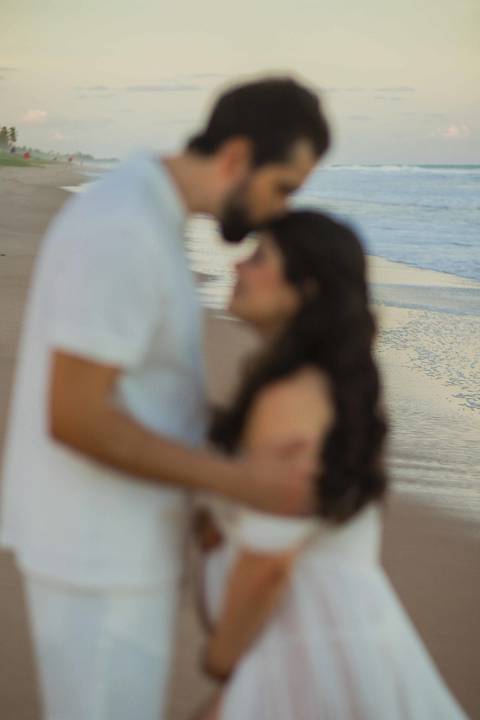 Nada supera a emoção de um ensaio fotográfico no Litoral Norte da Bahia. Nayara e Gabriel vivem a esperança da Clara em um cenário de tirar o fôlego em Imbassaí. #FotografoNaBahia #EnsaioCasalGestante #GrandPalladium #BookMaternidade #LuzRosaCeu'