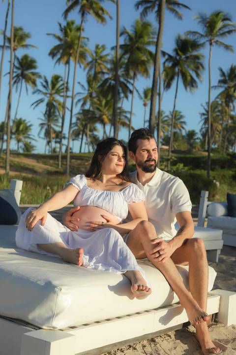 A doce espera pela Clara no Grand Palladium Imbassaí Resort foi marcada por uma luz rosa divina. Um ensaio gestante delicado que reflete o renascimento da família. #FotografoPraiaDoForte #EnsaioGestanteBahia #WaldyrLantyer #GrandPalladiumImbassai'
