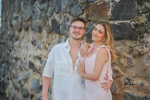 Entre o mar, o vento e a emoção, Pedro reuniu coragem para fazer a pergunta mais importante de sua vida durante este Wedding Day na Bahia. WaldyrLantyer | FotoDePraiaDoForteBA | WeddingDay | ResortIberostar'