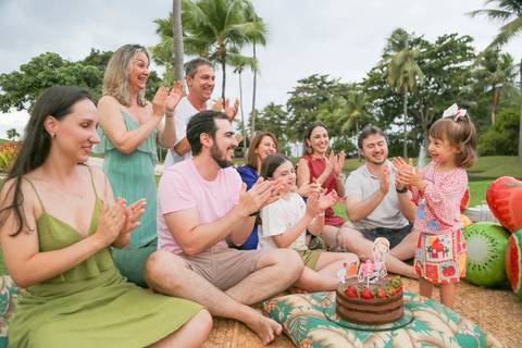 Se você já está com as malas prontas para o Tivoli ou está planejando sua próxima estadia, que tal garantir um registro profissional desse momento único? As vagas para ensaios no resort são limitadas para garantir um atendimento exclusivo. Entre em contat'