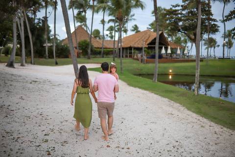 Se você já está com as malas prontas para o Tivoli ou está planejando sua próxima estadia, que tal garantir um registro profissional desse momento único? As vagas para ensaios no resort são limitadas para garantir um atendimento exclusivo. Entre em contat'
