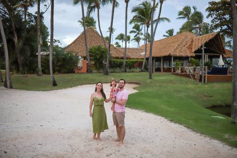 Se você já está com as malas prontas para o Tivoli ou está planejando sua próxima estadia, que tal garantir um registro profissional desse momento único? As vagas para ensaios no resort são limitadas para garantir um atendimento exclusivo. Entre em contat'