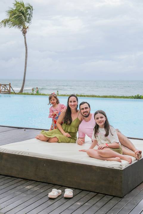 Se você já está com as malas prontas para o Tivoli ou está planejando sua próxima estadia, que tal garantir um registro profissional desse momento único? As vagas para ensaios no resort são limitadas para garantir um atendimento exclusivo. Entre em contat'