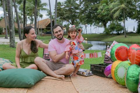 Você planeja cada detalhe da sua viagem para viver dias inesquecíveis. Não deixe que essas memórias fiquem guardadas apenas na galeria do telefone. Permita-se viver o momento enquanto eu cuido de eternizar a sua história com exclusividade.'