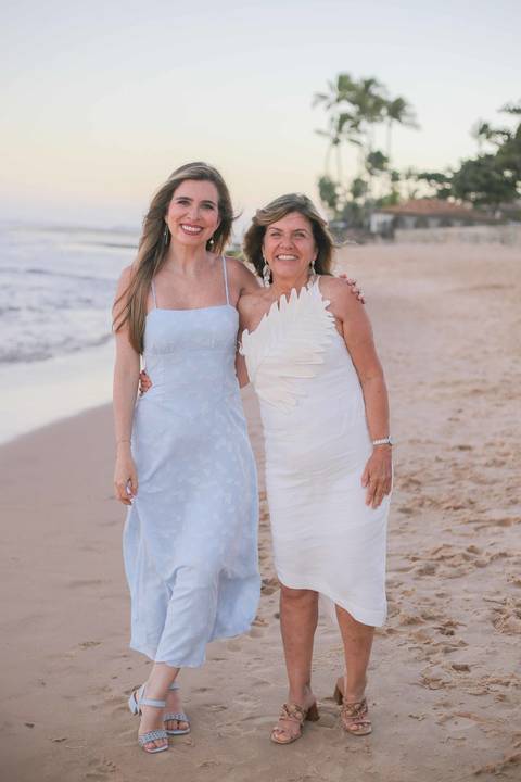 Planejando comemorar as Bodas de Ouro em Praia do Forte? Reunir a família na Bahia para celebrar 50 anos de união merece fotos profissionais repletas de emoção. Registre essa data especial com um fotógrafo local experiente.'