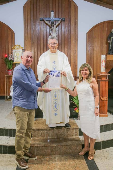 As Bodas de Ouro de Tânia e Cláudio foram realizadas na Igreja de São Francisco de Assis (também conhecida como Igreja Ordem Terceira de São Francisco de Assis), localizada na praça beira-mar de Praia do Forte, em Mata de São João – Bahia.'