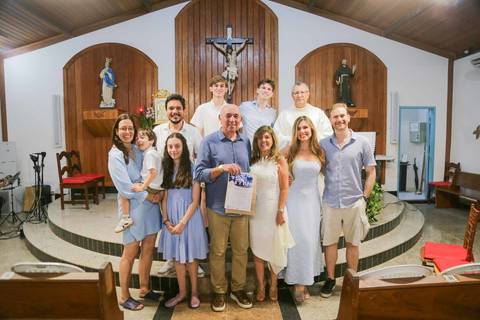As Bodas de Ouro de Tânia e Cláudio foram realizadas na Igreja de São Francisco de Assis (também conhecida como Igreja Ordem Terceira de São Francisco de Assis), localizada na praça beira-mar de Praia do Forte, em Mata de São João – Bahia.'