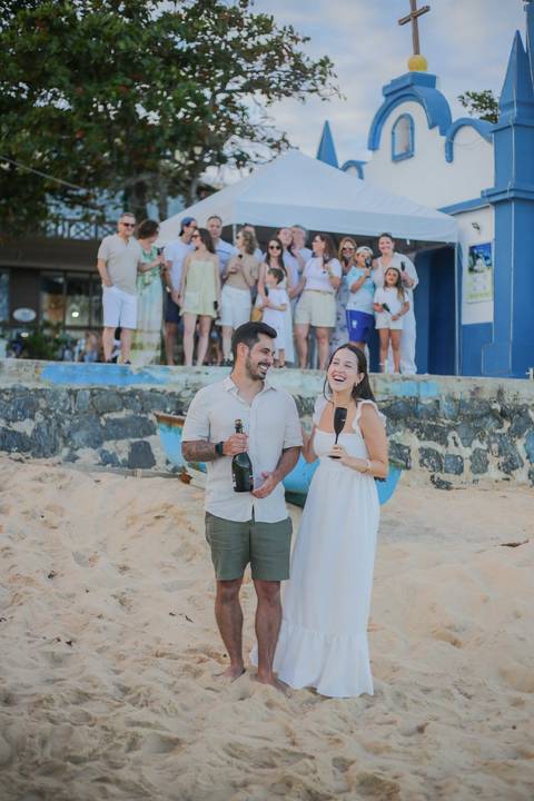 Surpreenda quem você ama com um pedido de casamento emocionante em Praia do Forte-BA. Eternize o sim à beira-mar com ensaio fotográfico profissional focado em capturar sentimentos verdadeiros na Linha Verde. POR WALDYR LANTYER, FOTOGRAFO EM PRAIADOFORTE'