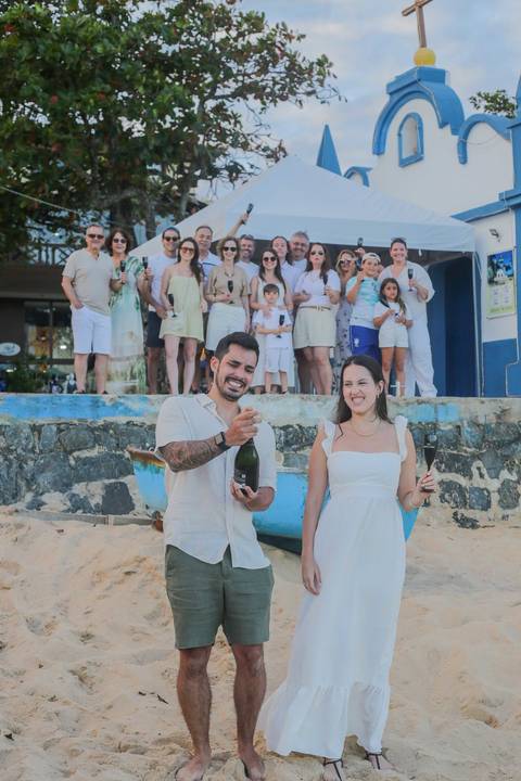 Surpreenda quem você ama com um pedido de casamento emocionante em Praia do Forte-BA. Eternize o sim à beira-mar com ensaio fotográfico profissional focado em capturar sentimentos verdadeiros na Linha Verde. POR WALDYR LANTYER, FOTOGRAFO EM PRAIADOFORTE'